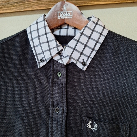 Fred Perry Womens Textured Long Sleeve Button Up Shirt. Plaid detailing. Size 2 - Picture 3 of 8